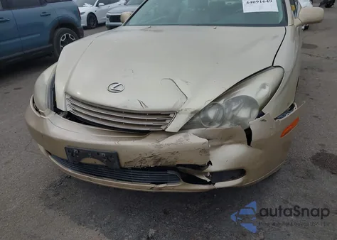 2002 Lexus Es 300 из США, поврежденный, VIN JTHBF30G920011585